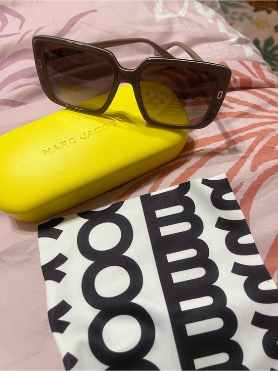 Marc Jacobs Accessories - Marc Jacobs Brown Gradient Square Sunglasses with Gold Accents
